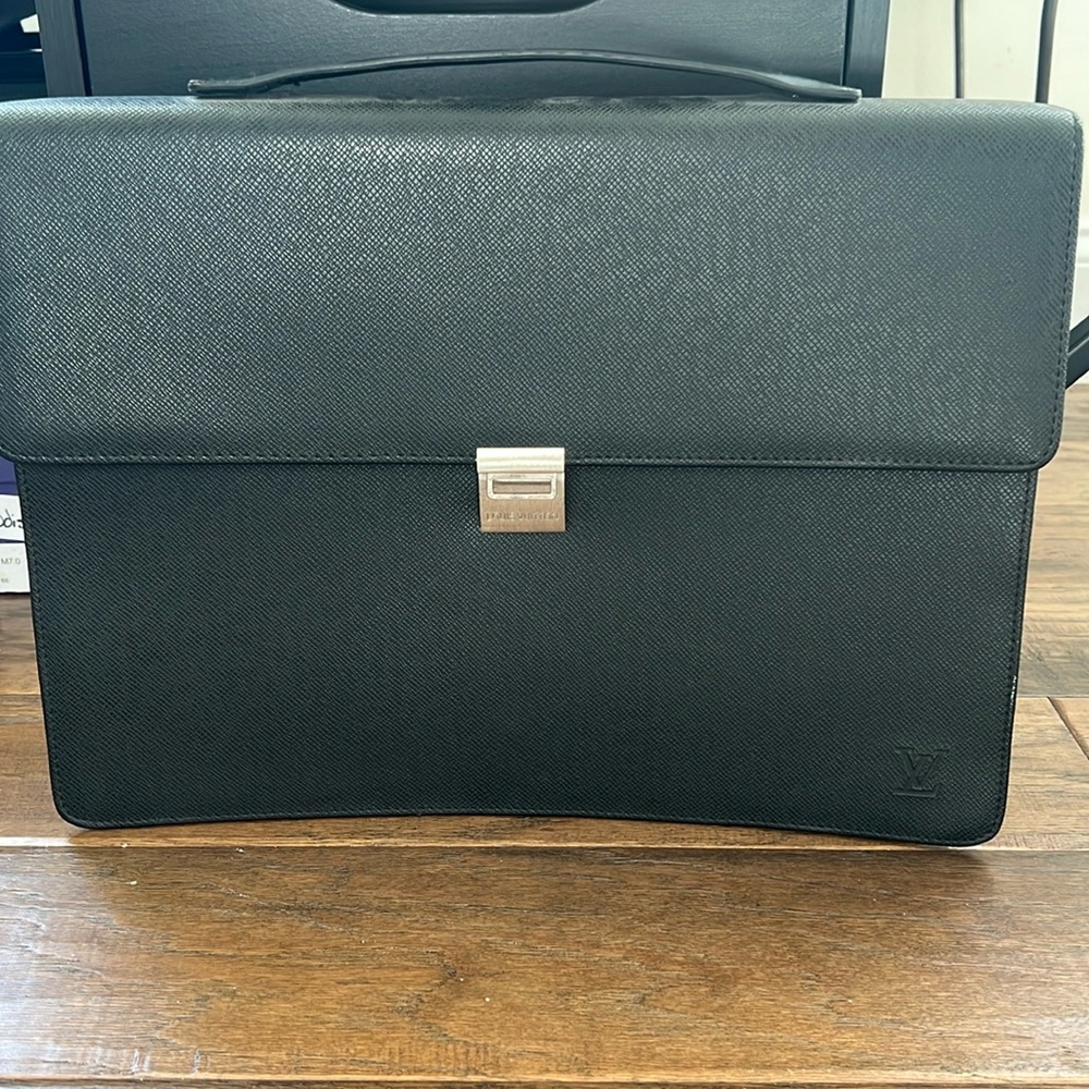 Louis Vuitton men’s vintage attaché case. Porte documents